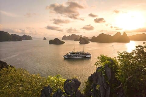 Hoteller i nærheden af Le Journey Elegance Cruise 5 Star Lan Ha Bay - All Inclusive