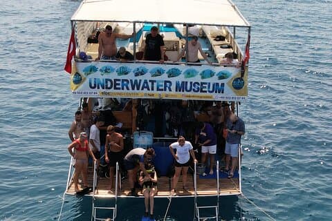 Side Underwater Museum e aventura de mergulho