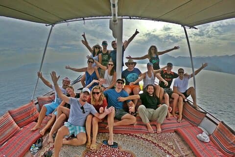 Tour en crucero por Musandam Dibba con almuerzo desde Dubai