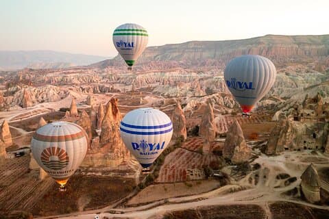 Paseo en globo aerostático de Capadocia / globo real