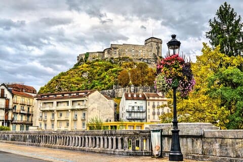 Explore Lourdes in 60 minutes with a Local
