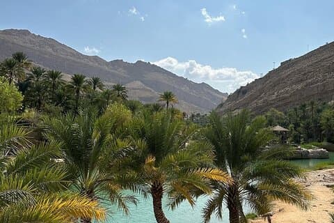 Muscat: Private Wadi Bani Khalid & Bidiya Sands Day Tour