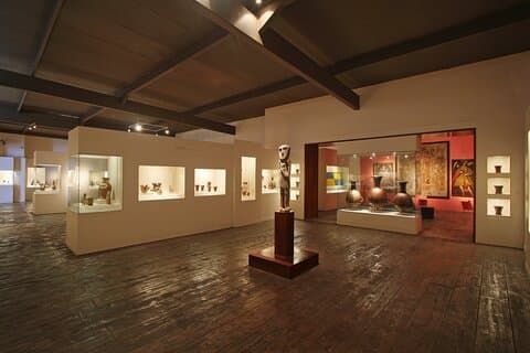 Tour Larco Museum with dinner in Lima