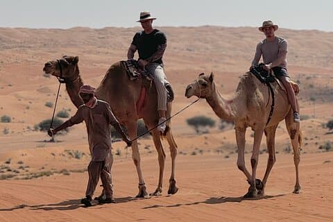 Wahiba Sands og Wadi Bani Khalid 4x4 eventyr med frokost