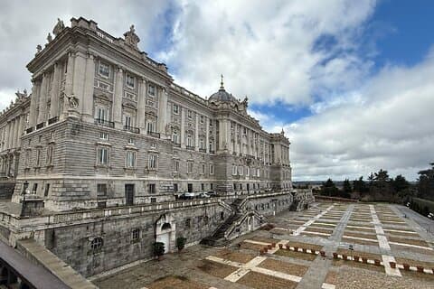 Madrid Walking Tour: Explore Top Sights & Hidden Gems