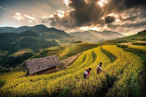 From Hanoi: Sapa 3D2N Homestay and Hotel Experience by VIP Bus