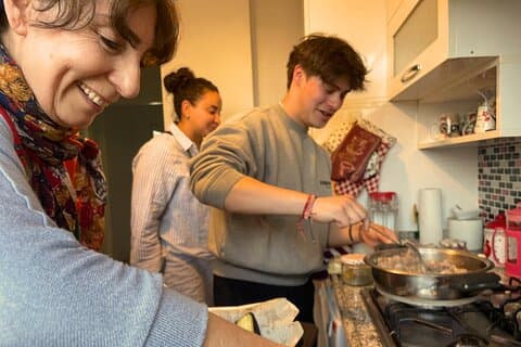 Corso di cucina privata di cucina turca con mamme locali
