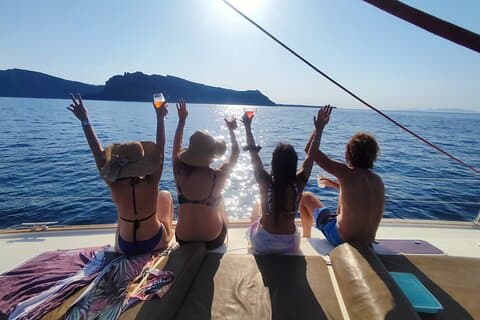 Privé cocktail zeiltocht: Santorini vulkaan & Hot Springs