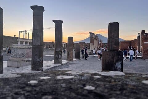 Pompeii fra ettermiddag til solnedgang