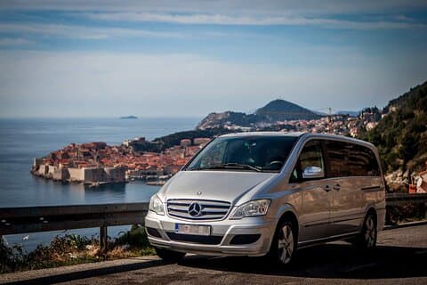 Traslado privado de Dubrovnik a Split: hasta 8 pasajeros