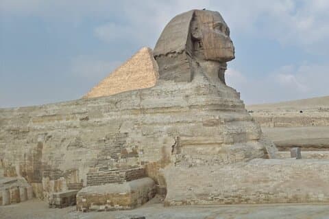 Tour privato delle Piramidi di Giza e GEM 日本語/Inglese OK