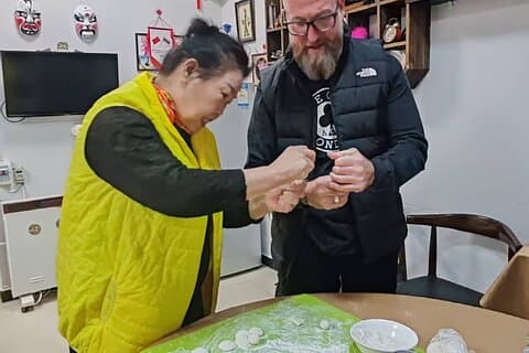 Kochkurs in Old Beijing Hutong mit Mittagessen & Morgenmarkt