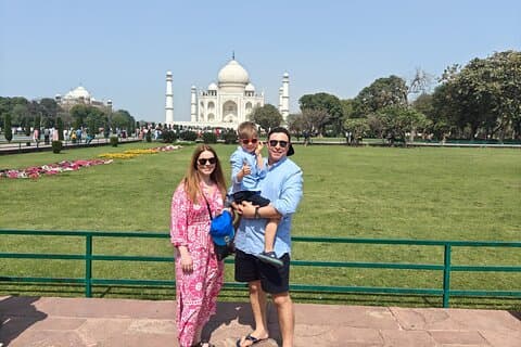Private Tagestour durch Taj Mahal und das Fort von Agra mit dem Superschnellzug - ALLES INKLUSIVE