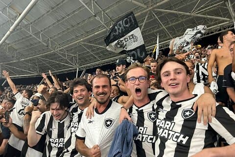 Rio de Janeiro: Bli med en Botafogo fotballkamp med transport