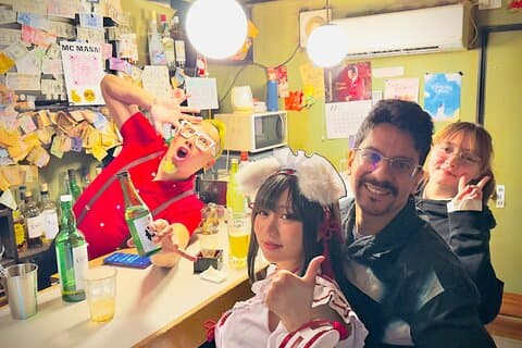 (Visite privée) ShinjukuUnfiltered Secret bar restaurant Tour