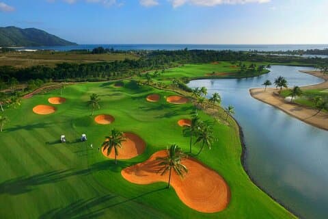 Exclusive Golf Experience at Hainan Jian Lake Blue Bay