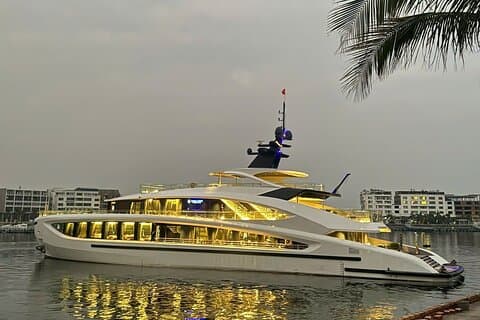 Explora la bahía de Ha Long & Lan Ha con un crucero de 5 estrellas por Taliya desde Hanói