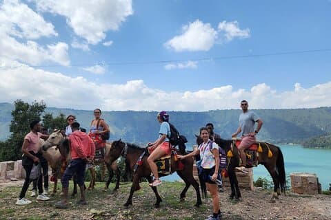 Gita di un giorno al lago Wonchi Crater