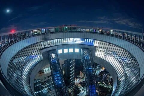 Oplev Osakas ikoniske Umeda Sky Observation