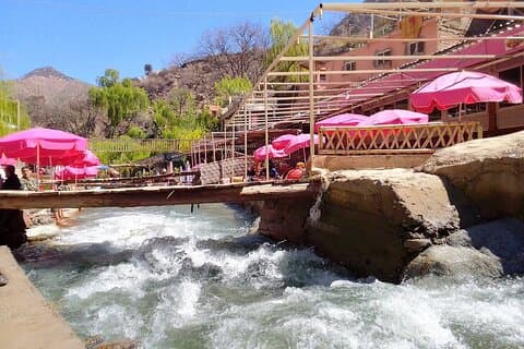 Marrakech: Excursión de un día a las montañas y los tres valles del Atlas