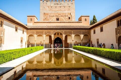 Semi-Private Alhambra & Nasrid Palaces from Málaga and Surrounds