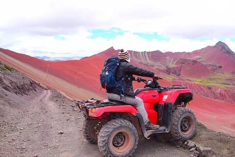 ATV-tour door Red Valley en Rainbow Mountain
