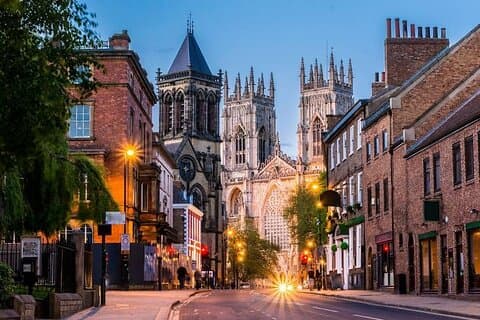 Excursão em grupo privada de York City para até 6 pessoas