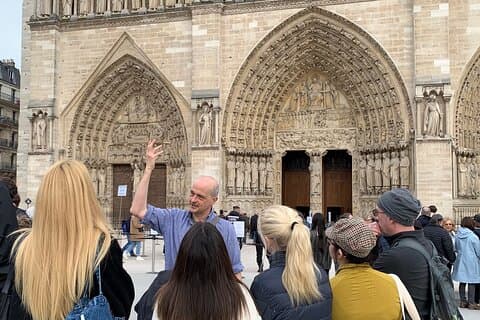 Visita guiada al exterior de la Catedral de Notre Dame y al Barrio Latino