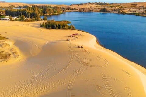 Desde Ho Chi Minh a Mui Ne Beach: Descubre Dunas de arena en jeep