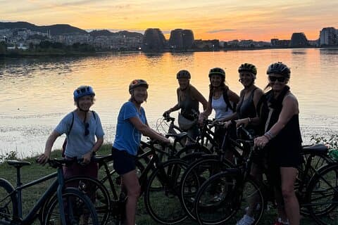 Tirana Sunset Bike Tour Fahrradtour Albaniens Hauptstadt und Park Besuch