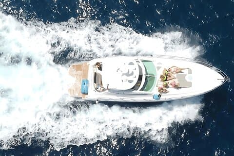 Cabo Luxus Yachtcharter mit Privatbesatzung und Schnorcheln