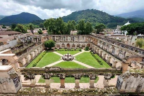 Mysteriet af klostre og klostre i Antigua Guatemala