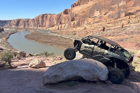 2.5 Hour Moab Hell's Revenge You Drive Off Road UTV Tour