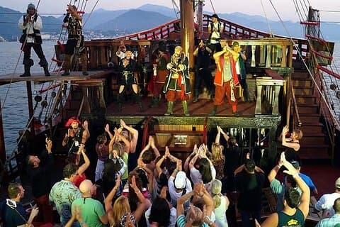 Hook Pirates Night Abendessen und Show in Cancun
