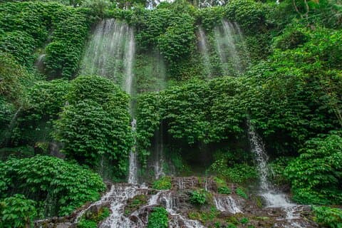 Cascades de Benang Kelambu les merveilles cachées de l'île de Lombok