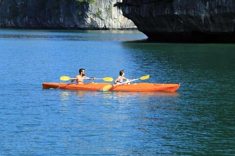 4 Day Bai Tu Long Tour with Private Cruise