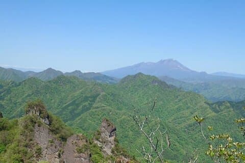 Hike and Stay in Exclusive Mountain Escape