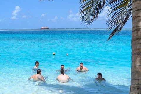San Blas Island-Hopping : Aventura de día completo desde la ciudad de Panamá