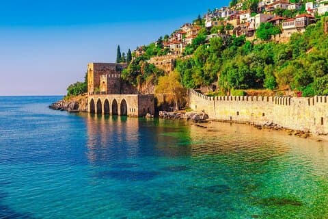 Alanya Stadtrundfahrt mit Seilbahn & Dimçay Bootstour–Mittagessen inklusive