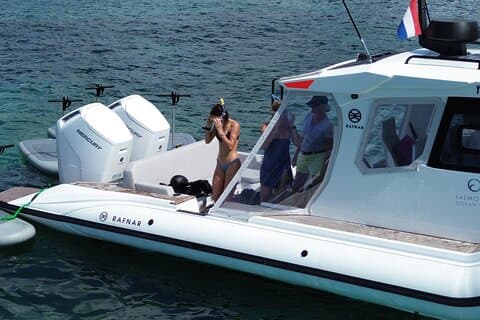Luxury Private Yacht Rafnar Cruise