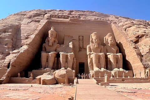 Privada presa de Abu Simbel y viaje al templo Philae