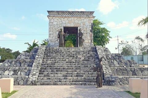 Privat jeeptur i Cozumel med strandklub og frokost