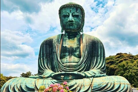 Kamakura, find love and money