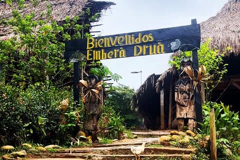 Aventura Emberá Explora la Selva Tropical y su Cultura Ancestral
