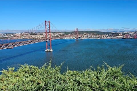 Lisbon car tour 4 hours