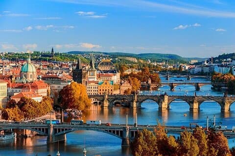 Privé transfer van Wenen naar Praag