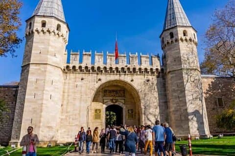 Istanbul Guided Topkapi and Grand Bazaar with Small Group