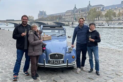 Ronde van Parijs in een 2CV