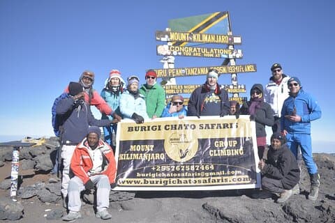 Tour di 6 giorni di arrampicata e trekking di gruppo del Kilimangiaro Machame Route