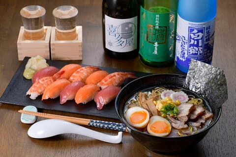 Cours privé de cuisine Ramen et Sushi avec appariement de saké à Tokyo